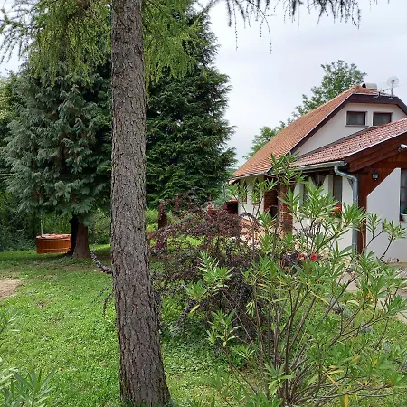 Black Sheep Apartmant * Lenti