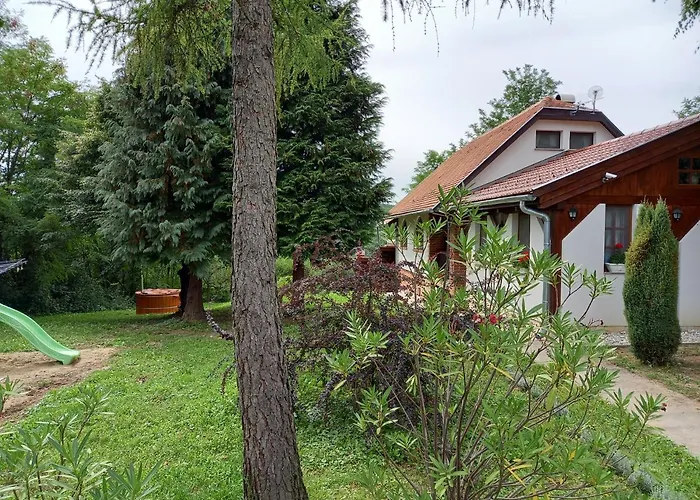 Black Sheep Apartmant * Lenti